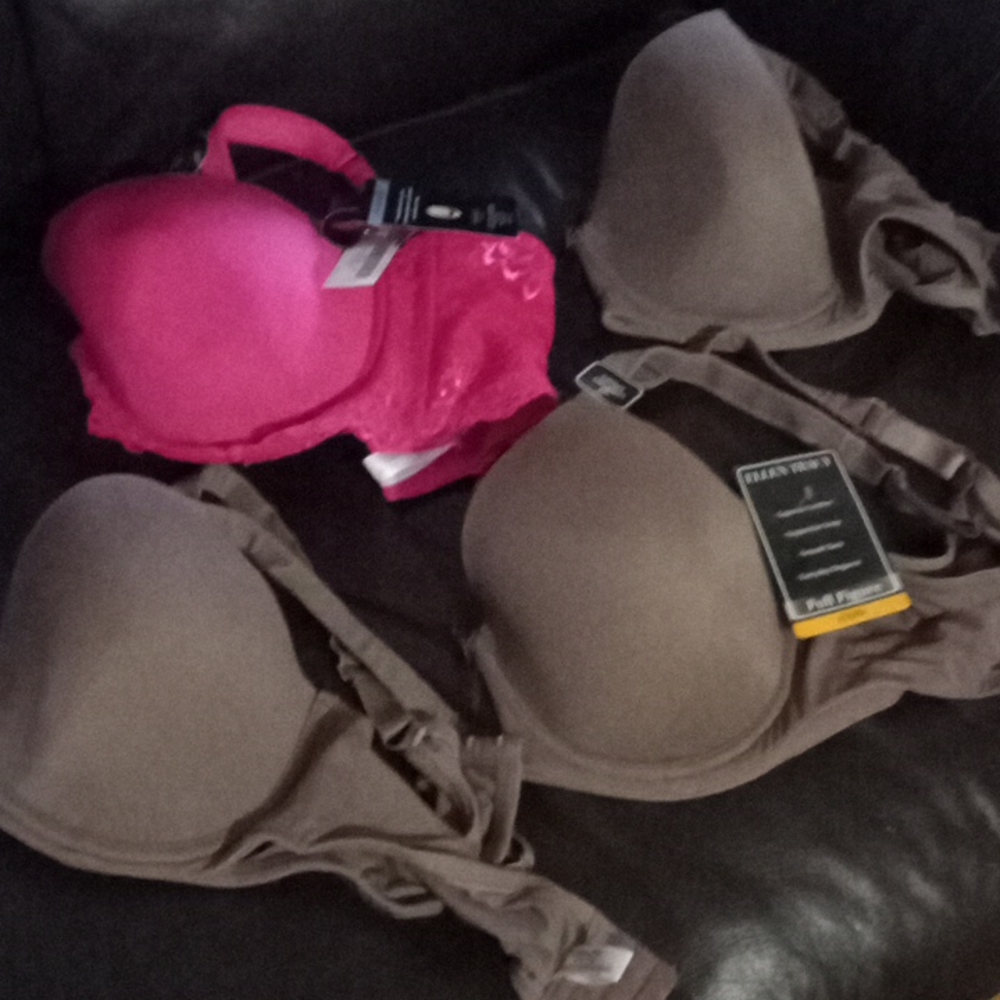 Delta Burke & EllenTracy Bras 40/DD 42/DD